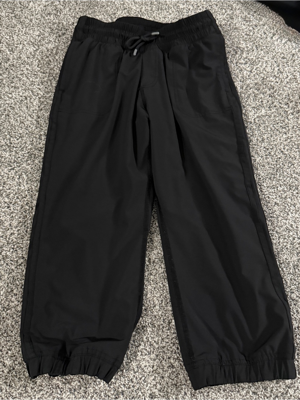 Ivivva Girls Black Elastic Waist Jogger capris - Size 12